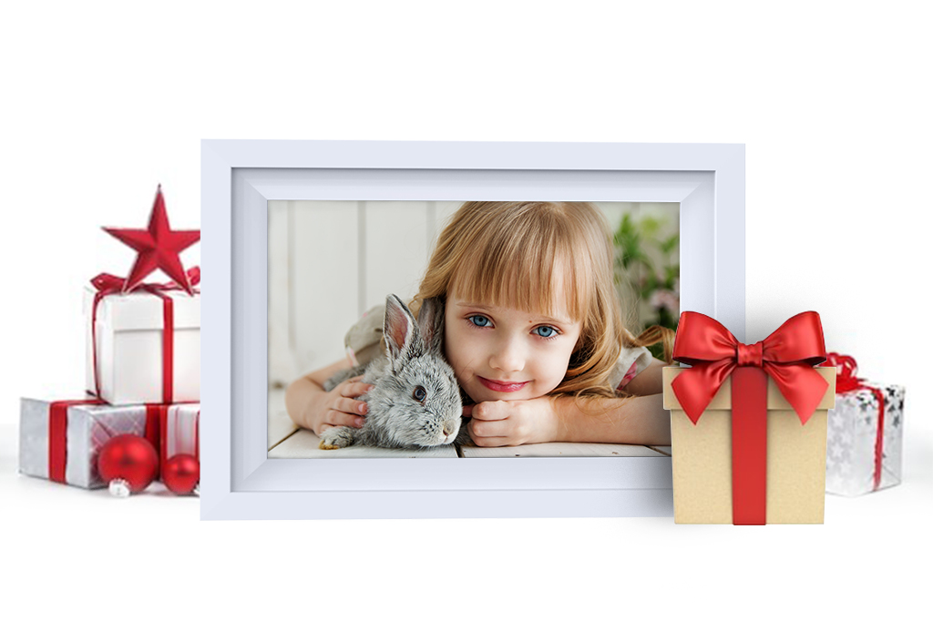 HDgenius digital picture frame is a great Christmas gift for parents and grandparents
