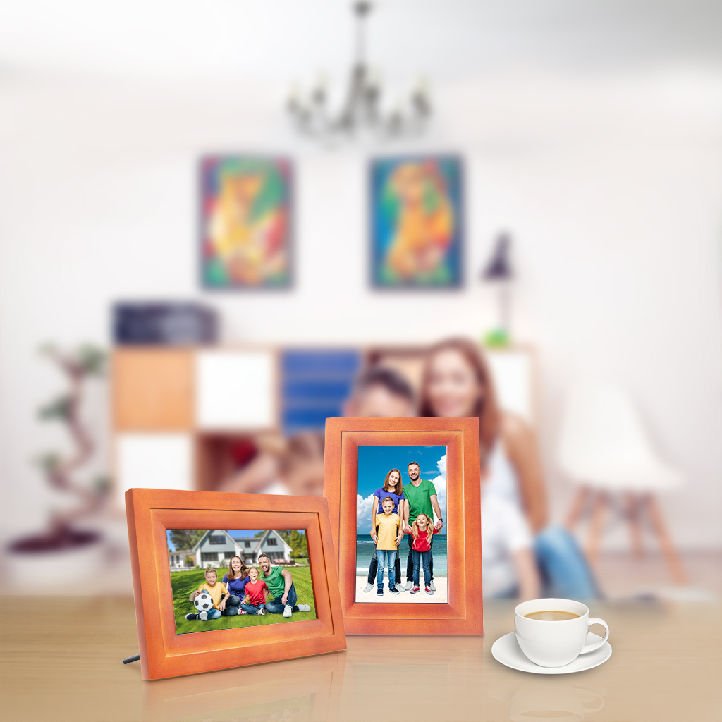 HDgenius 7 inch digital photo frame have built-in G-sensor to display horizontal or vertical photos on the dining table, study, bedstand or on wall
